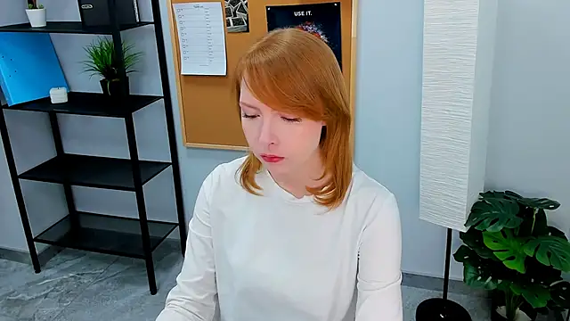 CherryCrushLove online show from April 18, 5:54 am