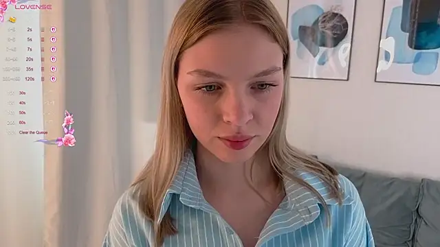 PatriciaaReed online show from April 17, 6:15 am