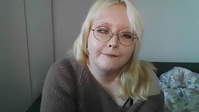 Elayne Sweet online show from April 15, 8:37 am