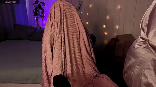 Sweetiest Pie online show from April 16, 5:41 am