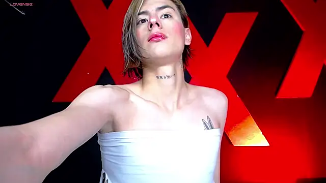 AlanFox1 online show from April 17, 1:24 pm