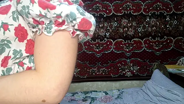 GwenMerkt online show from April 2, 4:48 pm