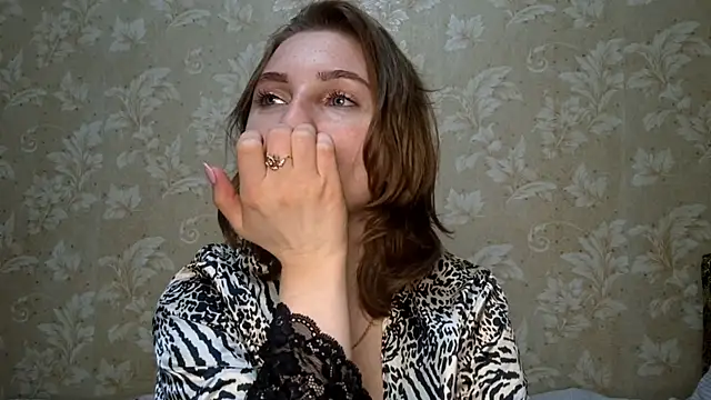 GwenMerkt online show from April 11, 6:22 pm