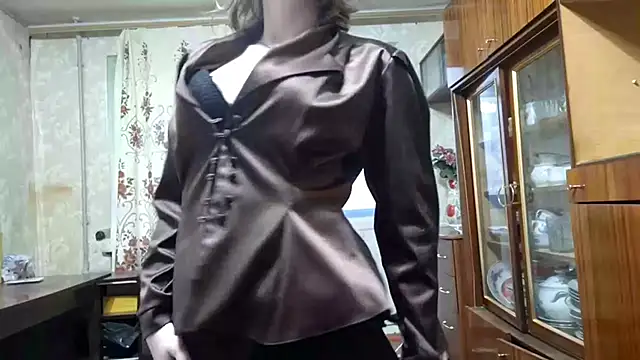 GwenMerkt online show from April 18, 4:09 pm