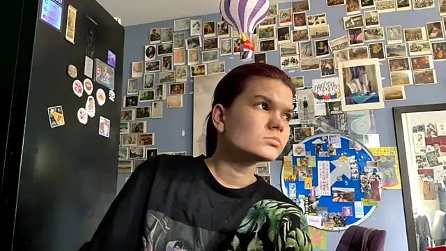 DarylLarrow online show from April 15, 9:32 am