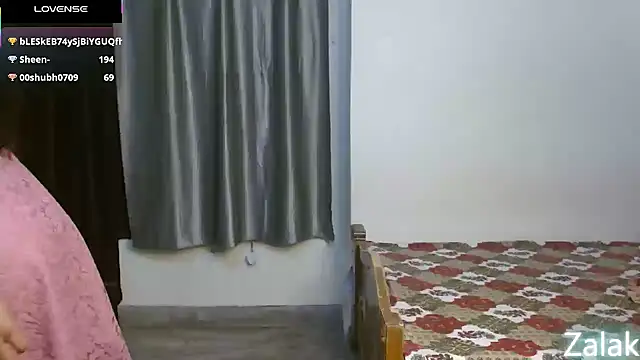 its zalak online show from April 17, 9:50 pm