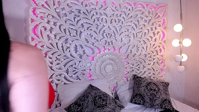 Clehon grant online show from April 15, 6:30 pm