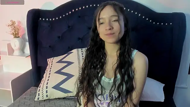 Honney Bunny18 online show from April 6, 2:29 pm