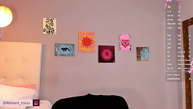 Melaniaa Roussee online show from April 15, 2:23 am