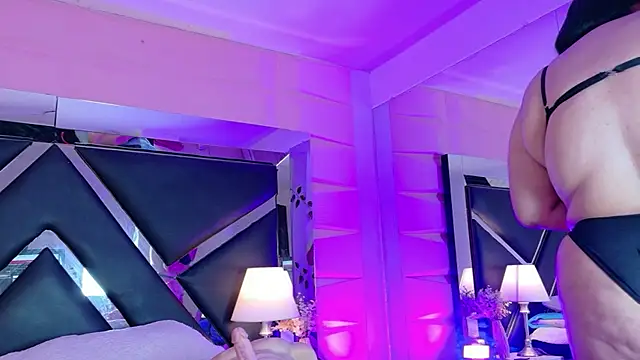 Veronica Nasty  online show from April 18, 7:29 pm