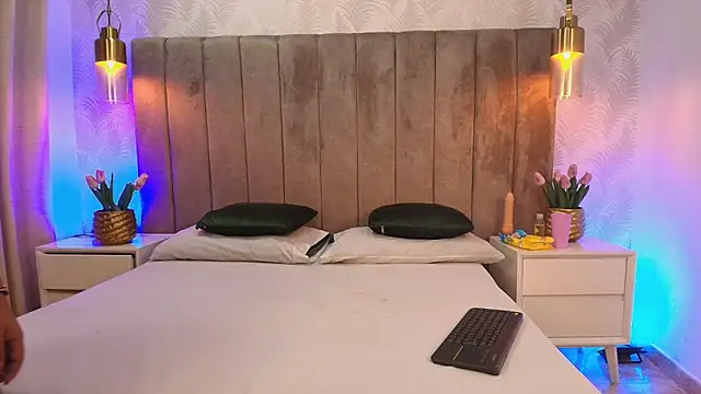 Pocahontas 606 online show from April 18, 7:58 pm