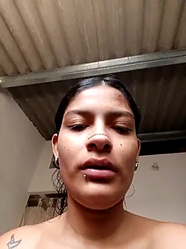 Lyra Siren online show from April 7, 5:04 pm