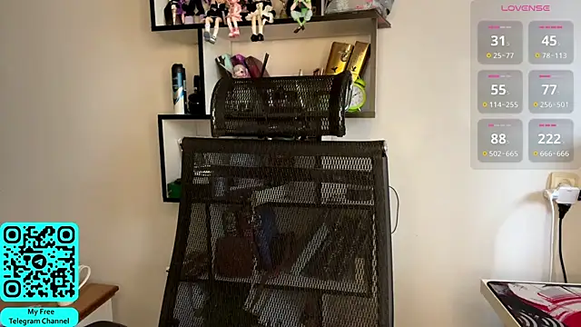 MadalynNosel online show from April 11, 7:14 am