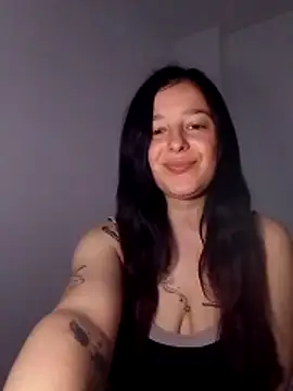 EmmaWillow online show from April 8, 10:28 am