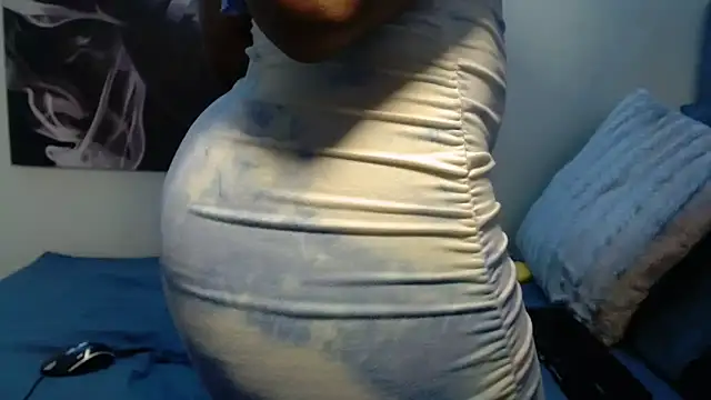 Lola-77 online show from April 18, 7:07 pm