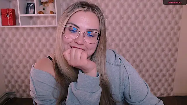 AminaSoul  online show from April 16, 9:42 am