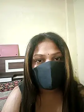 SluttySonam online show from April 9, 1:05 pm