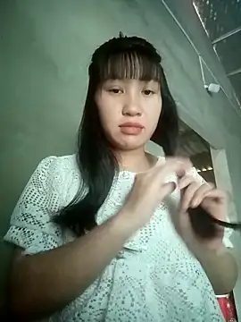 lucynguyen2 online show from April 21, 2:15 am