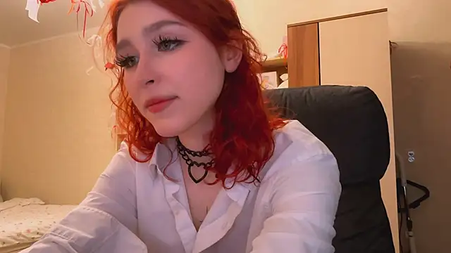 CindyHouse online show from April 7, 5:15 pm