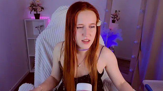 EvaBellea online show from April 15, 7:58 pm