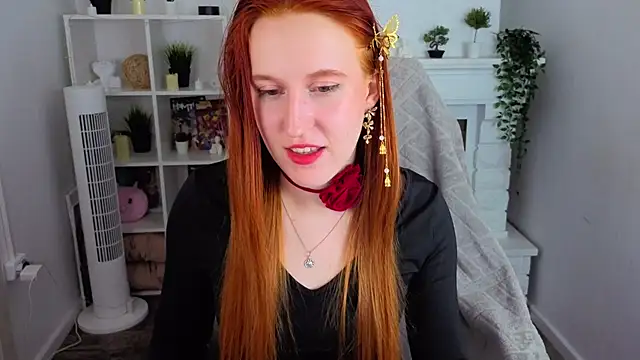 EvaBellea online show from April 18, 7:07 pm