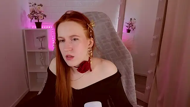 EvaBellea online show from April 18, 1:35 pm