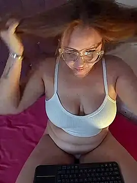 sofy  cute  online show from April 15, 1:33 pm