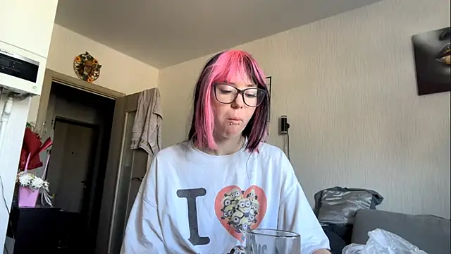 WifeAileen online show from June 5, 6:17 am
