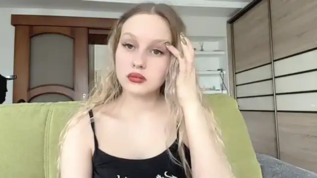 ElvieTribou online show from April 16, 9:31 am