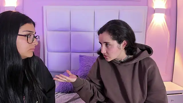 Elisa n Emma online show from April 17, 11:07 pm