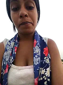 shreyaverma899 online show from April 24, 12:41 pm