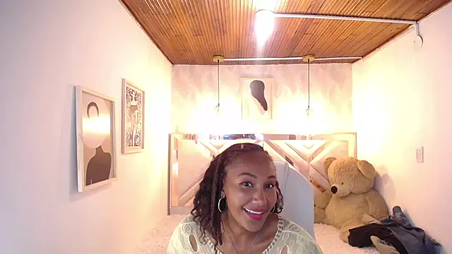 Leomi  online show from April 17, 9:50 pm