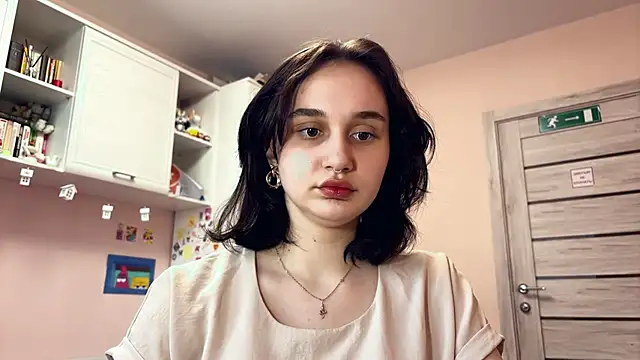 NoraSweetie online show from April 8, 3:36 pm