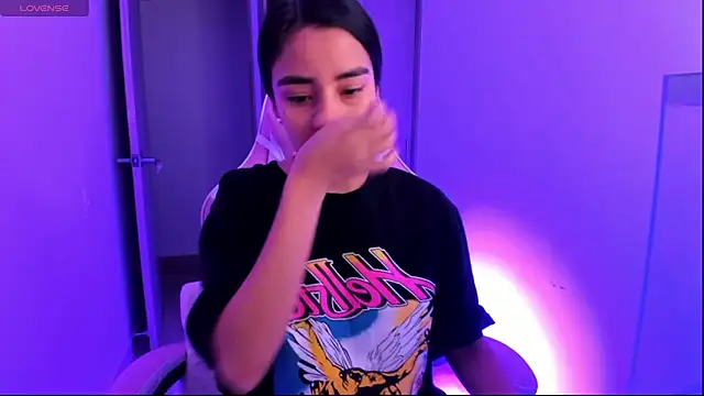 ISABELFORYOU03 online show from April 17, 1:19 am