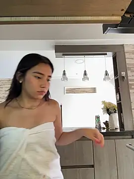 ISABELFORYOU03 online show from April 18, 7:07 pm