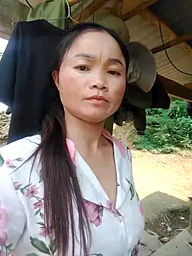 Tieuvy122 online show from April 3, 6:22 am