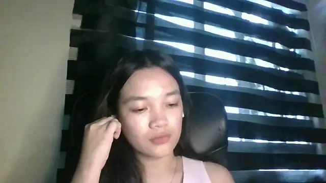 ShanekaTorrecillas online show from June 6, 9:15 am