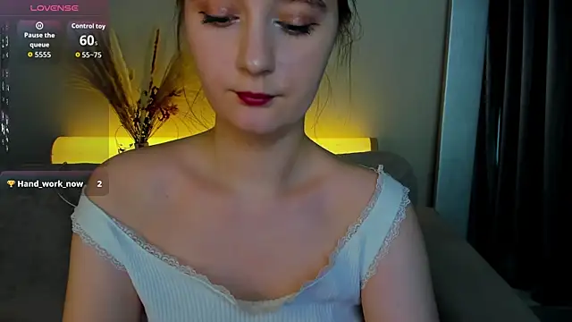 Amy-Desiree online show from April 7, 4:47 am