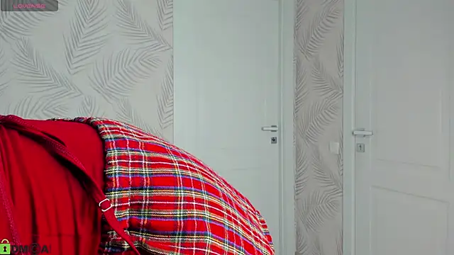 Sinful-Kittyyy online show from April 15, 9:54 am