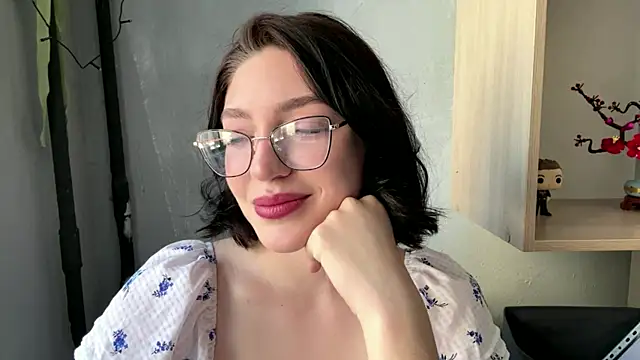 SinfulStarlight online show from April 18, 5:10 am