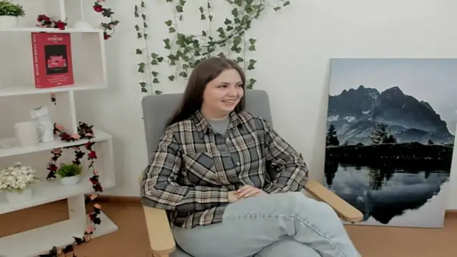 NorineMaw online show from April 4, 5:50 am