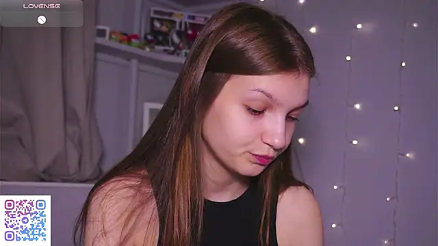 OpsieBoobsie online show from April 5, 5:50 am