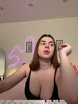 moneyforPeaches online show from April 16, 5:45 pm