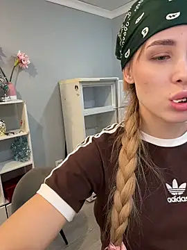 moneyforPeaches online show from April 7, 4:42 pm