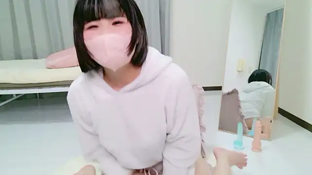 RAIMU CHAN online show from April 17, 12:18 pm