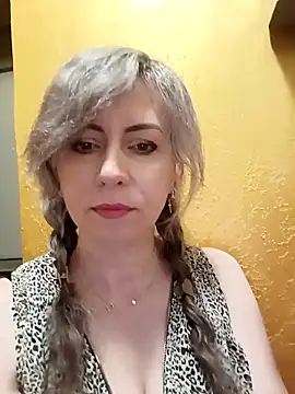 TaynaSecret online show from April 3, 5:11 pm