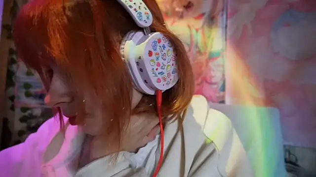 Janet Vibes online show from April 16, 3:12 pm