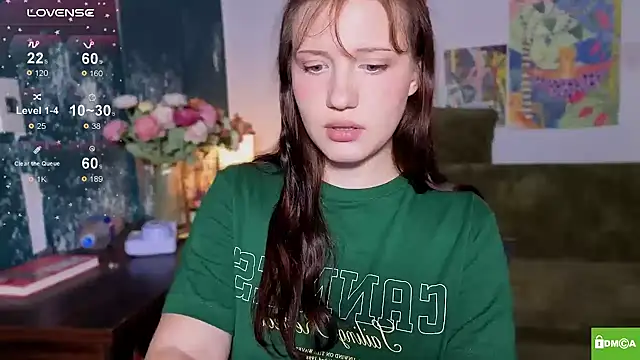 bikinibottom001 online show from April 16, 4:13 am