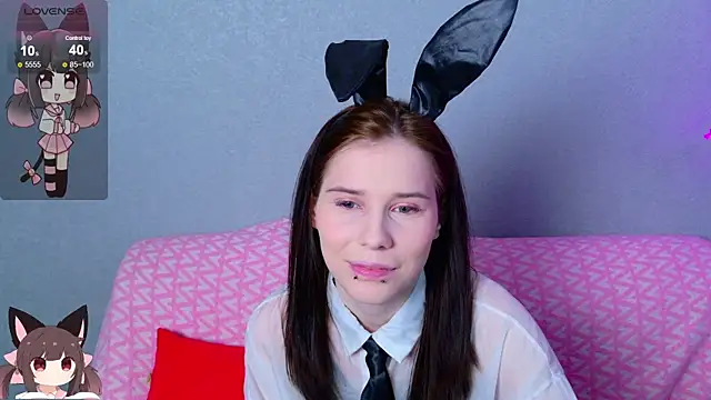 CleoBloom  online show from April 12, 5:16 pm