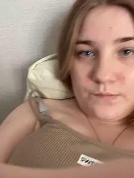 Flowers454 online show from April 18, 1:46 pm